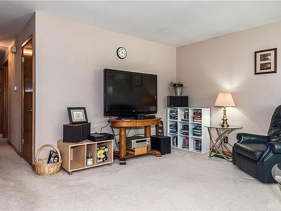 5th image of 1564 Kathy Ln