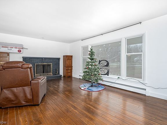 5th image of 7899 Gates Mills Estate Dr