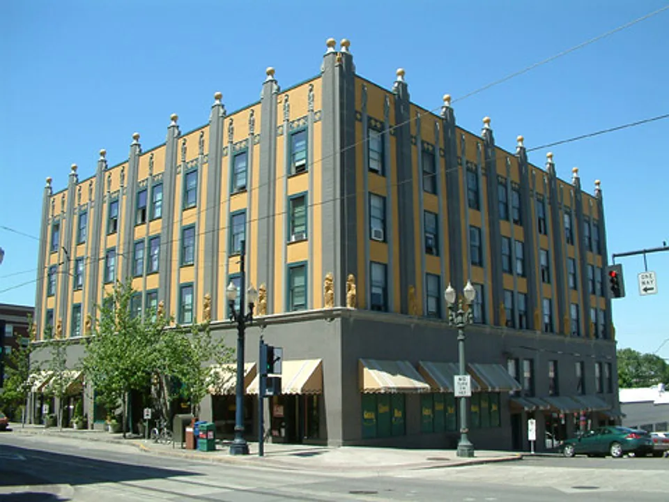 The Commodore Apartments