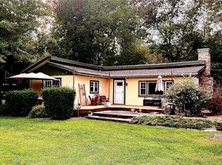 14 Dolfinger Pl, Fishkill, NY 12524