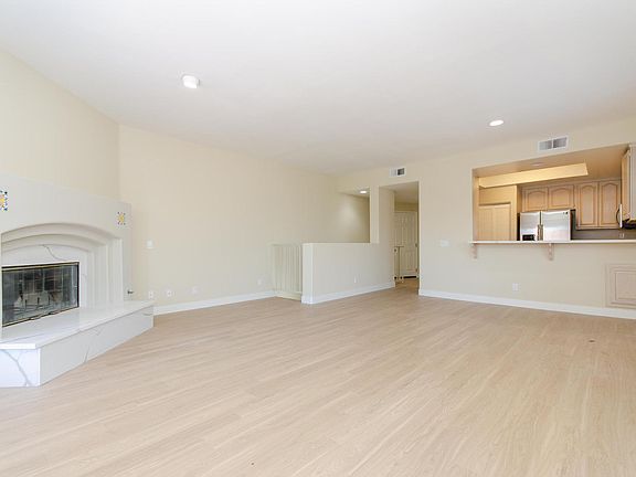 3rd image of 1230 Wellesley Ave APT 203