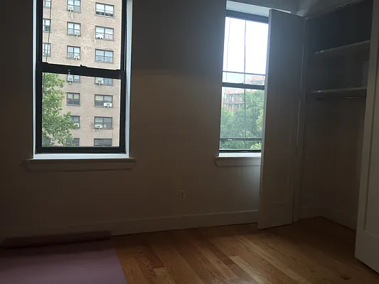 Rented by Premier Metro Realty Corp | media 60