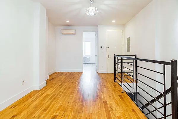 Rented by Nooklyn NYC LLC | media 67