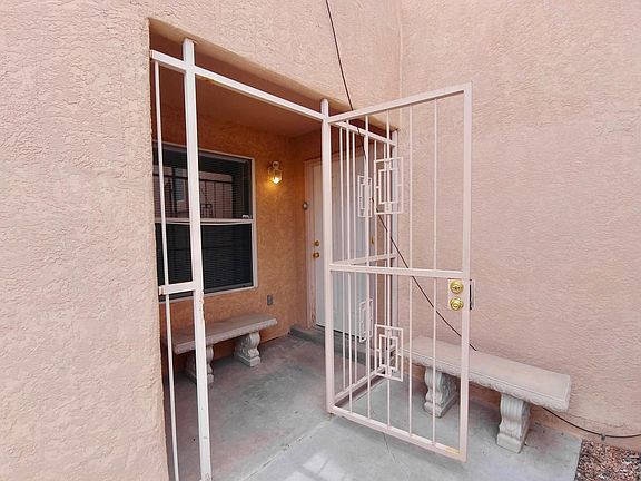 5th image of 11308 Campo Del Oso Ave NE