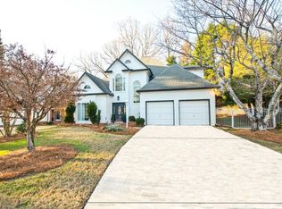 545 Montrose Ln, Sandy Springs, GA 30328