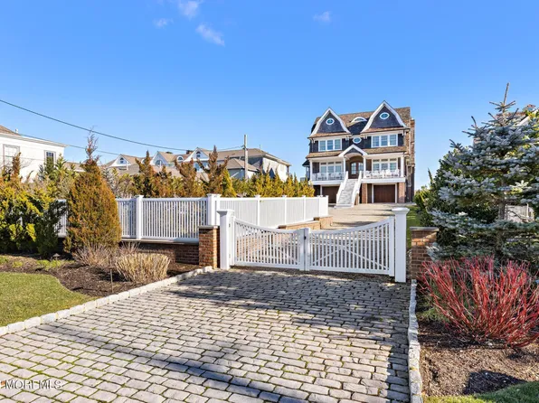 1073 Ocean Avenue, Mantoloking, NJ 08738