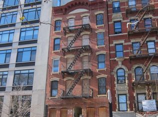 11 Essex St LOWR B, New York, NY 10002