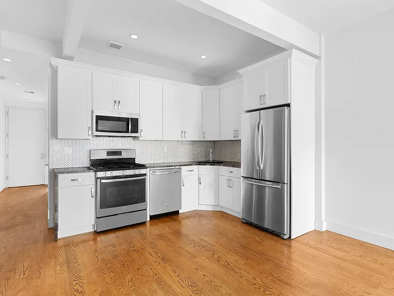 1188 Greene Ave #1 — Photo 3