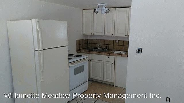2nd image of 105 N Front St Spc 3