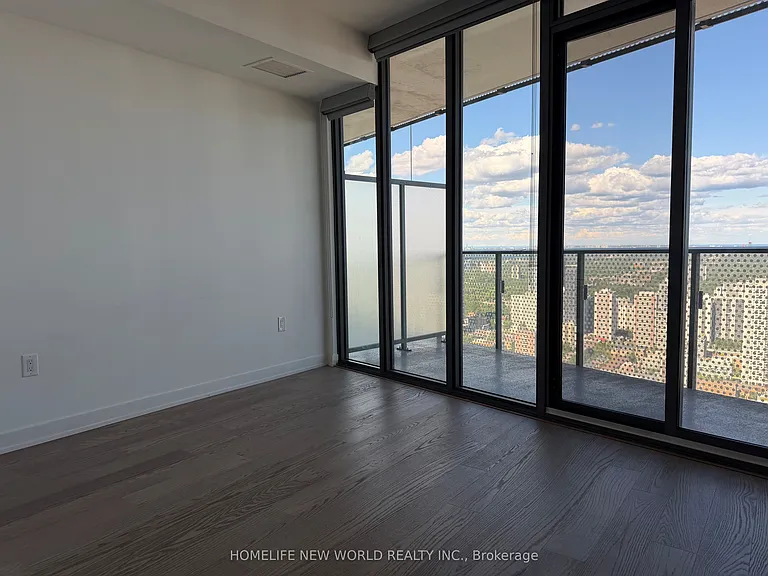 11 Wellesley St W #5712 — Photo 17