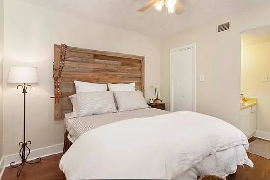 Large 1/1 bedroom (standard)