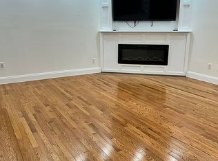 14 Pinewild Rd, Brentwood, NY 11717