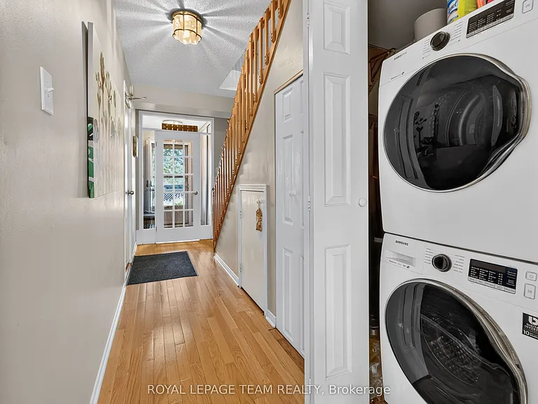 2086 Carling Ave — Photo 3