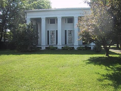 Front viiew from street