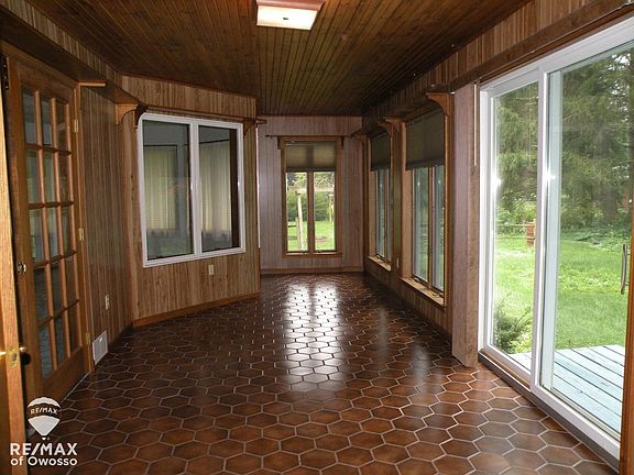5th image of 431 Maple Ln