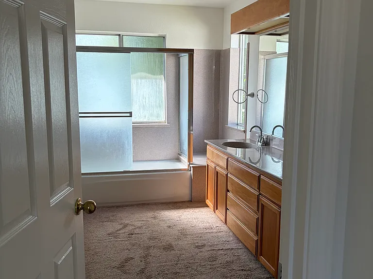 2233 Humboldt Ave — Photo 12