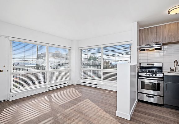 5th image of 1100 Queen Anne Ave N #1B-1Ba-420Sqft