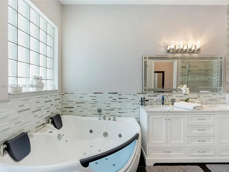 5354 NW 57th Way — Photo 31