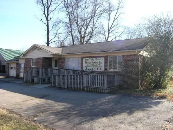 2703 W Main St, Russellville, AR 72801