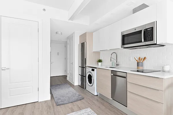 Rented by Compass | media 22