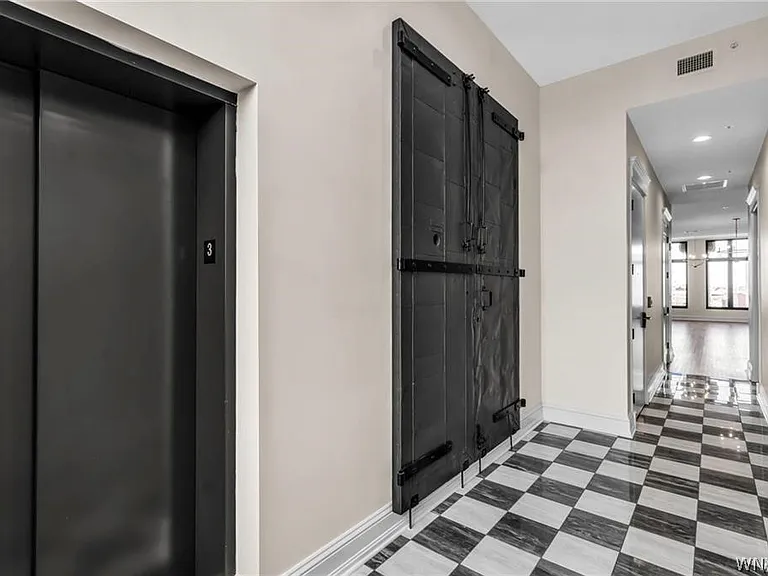 674 Main St #3 — Photo 7