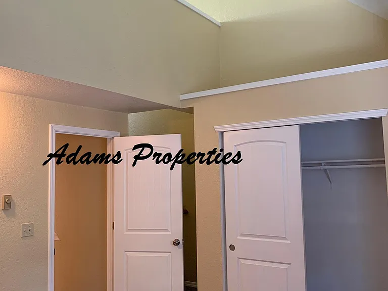 220 Israel Rd SW — Photo 14