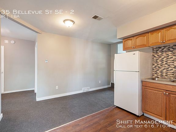 2nd image of 135 Bellevue St SE #2