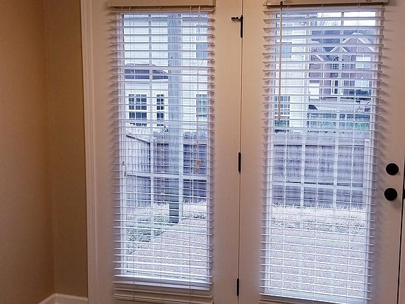 4th image of 511 Lasalle Ct
