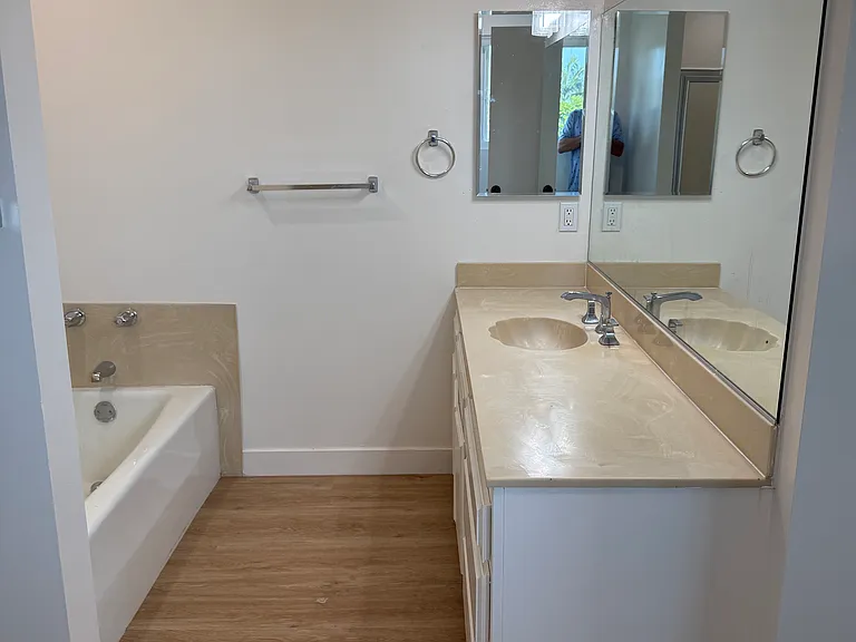 15624 Larch Ave — Photo 10