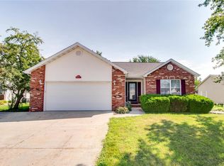 206 Tamaroa Dr, Wood River, IL 62095