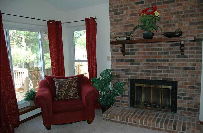 2nd image of 6890 Caledonia Cir