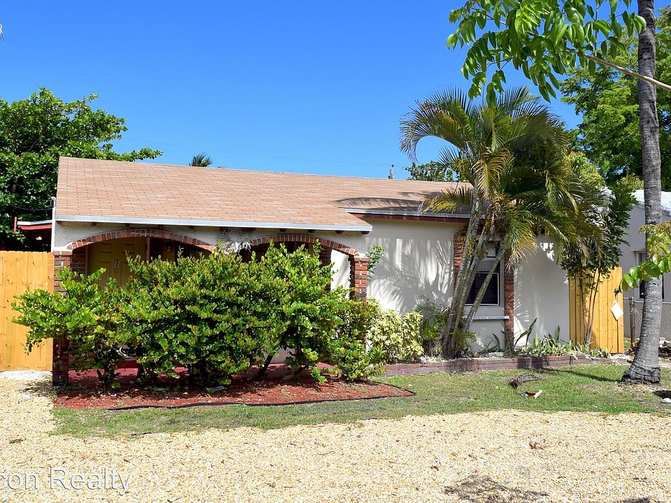 1st image of 1344 NW 1st Ave #2