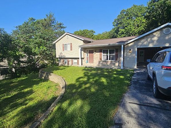 12105 Cedar Circle Dr
