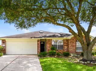 1431 Hunter Green Ln, Fresno, TX 77545