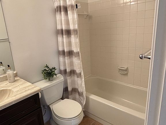 5th image of 6019 Curtier Dr #D