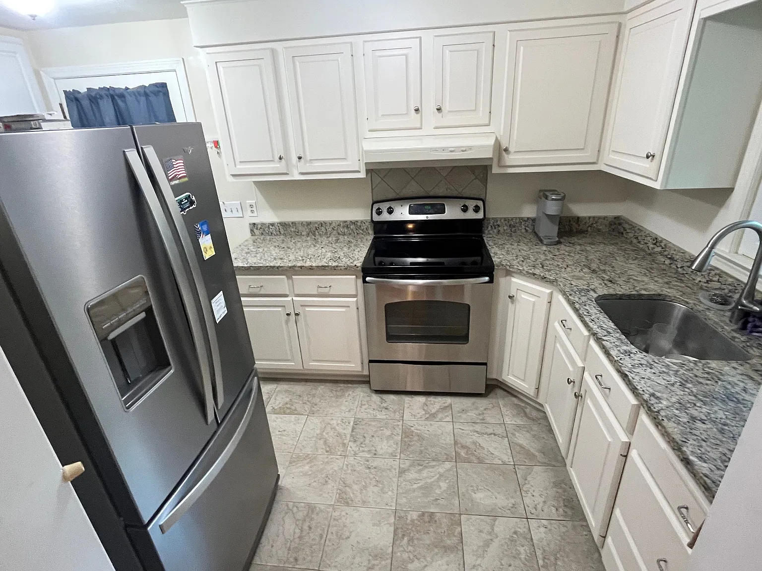 2 bed, 1065 sqft, $2,400 — Photo 1