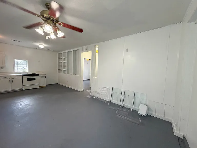 3520 Oakridge Ave — Photo 6