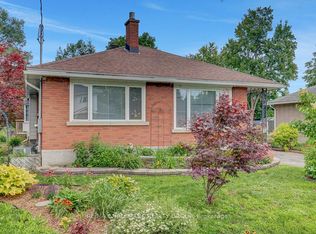 13 Dunham St, Ottawa, ON K1J7L5