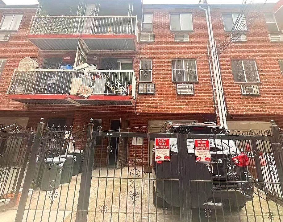 1st image of 40-70 Case St