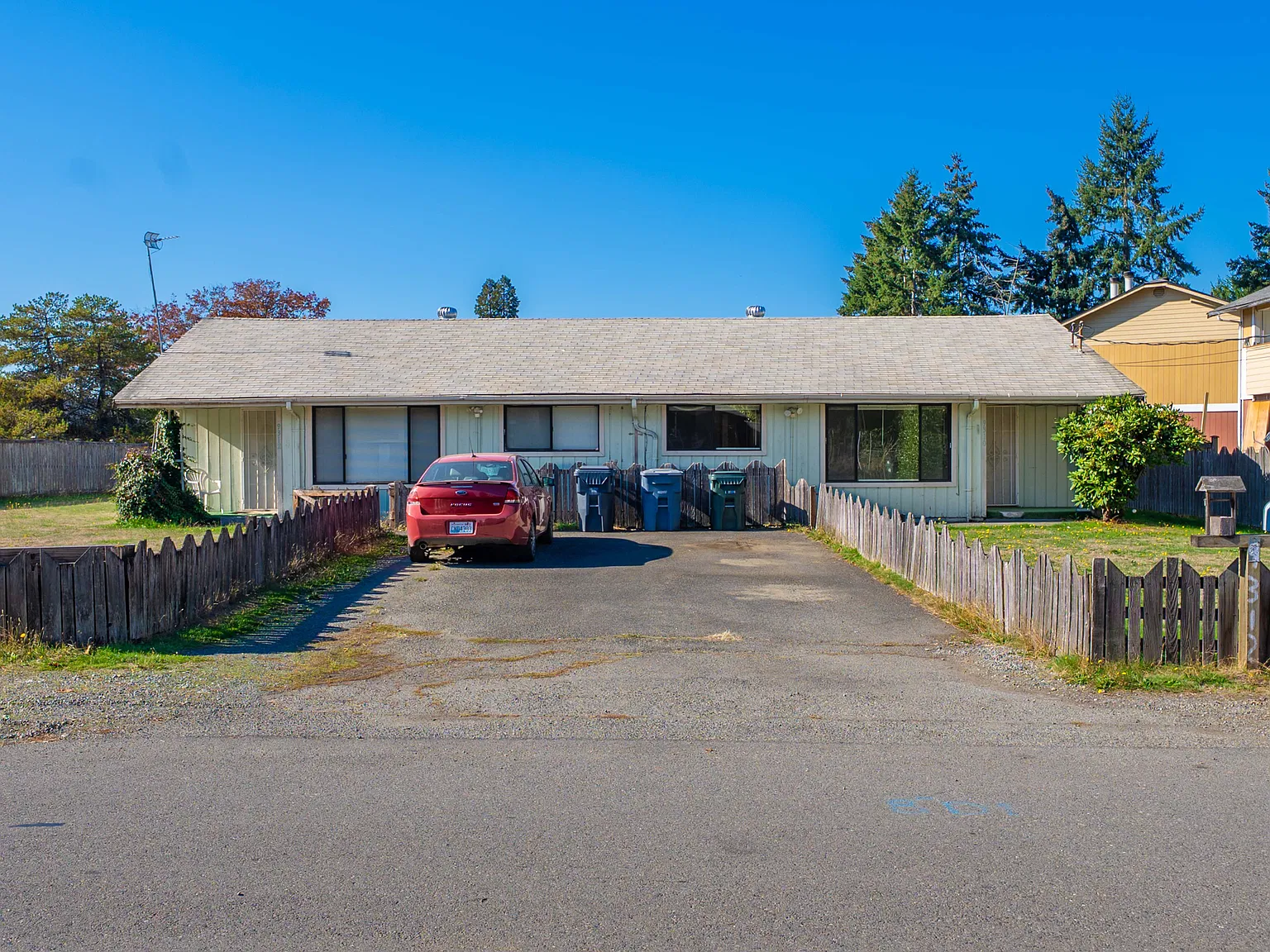 2 bed, 925 sqft, $1,599 — Photo 2