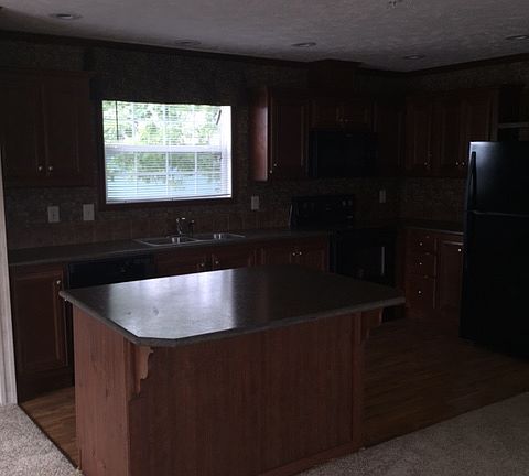 2nd image of 3305 Gentian Ln