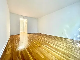 Rented by HOLTON REAL ESTATE INC.