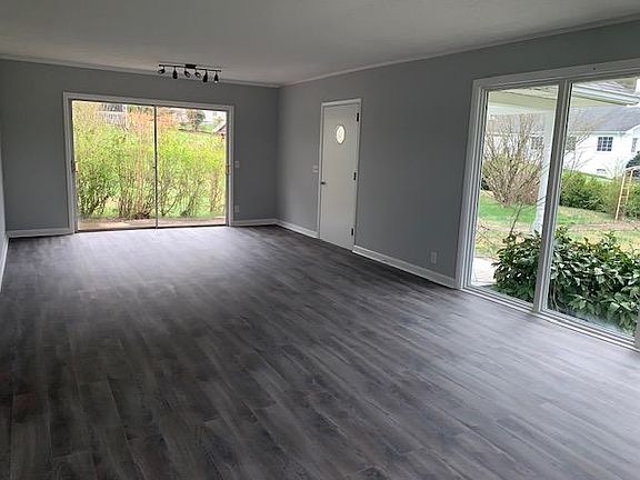 4th image of 329 McFarland Dr