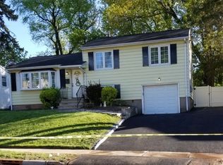 443 Maple Hill Dr, Hackensack, NJ 07601