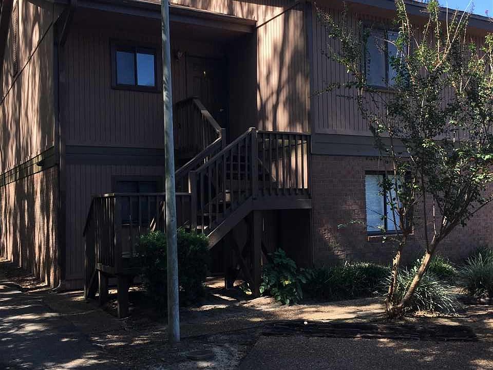 1st image of 216 Dixie Dr #2