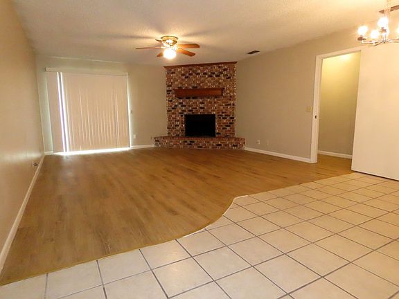 5th image of 4404 Edinburgh Dr