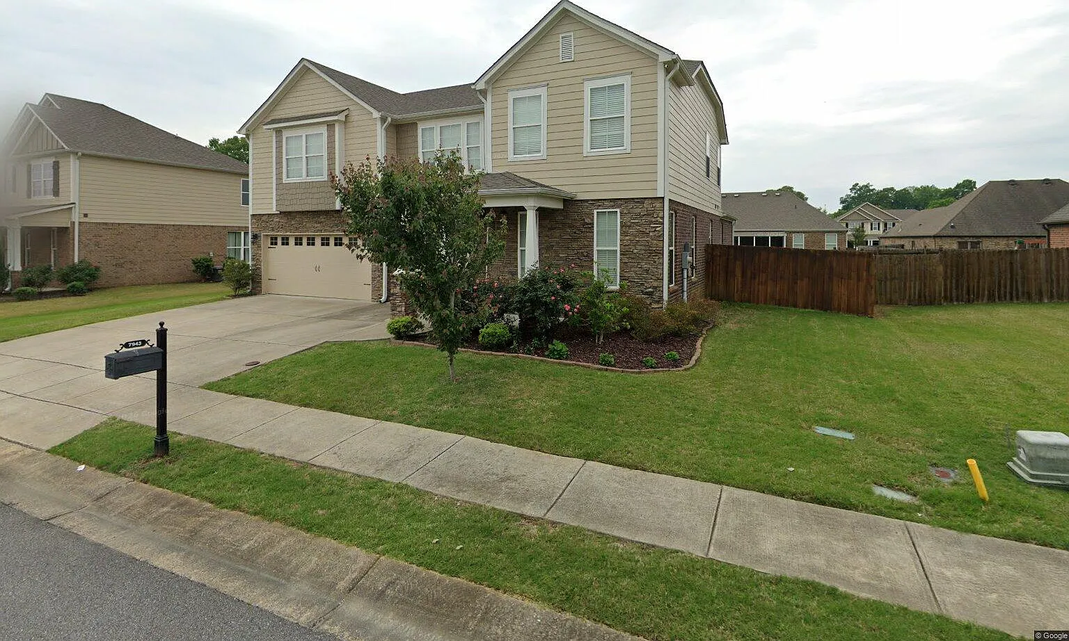 5 bed, 3.5 bath, 3011 sqft, $2,750 — Photo 1