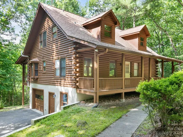 406 Deer Run, Hendersonville, NC 28739