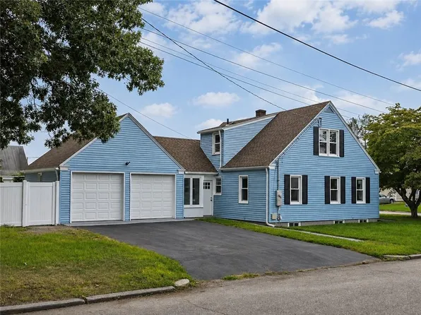 95 Ames St, Pawtucket, RI 02861
