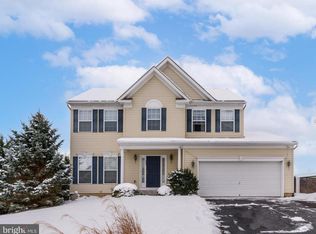 501 Sandpiper Ln, New Cumberland, PA 17070